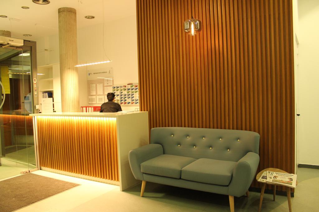 Auberge de jeunesse Residencia D'Investigadors à Barcelone Extérieur photo