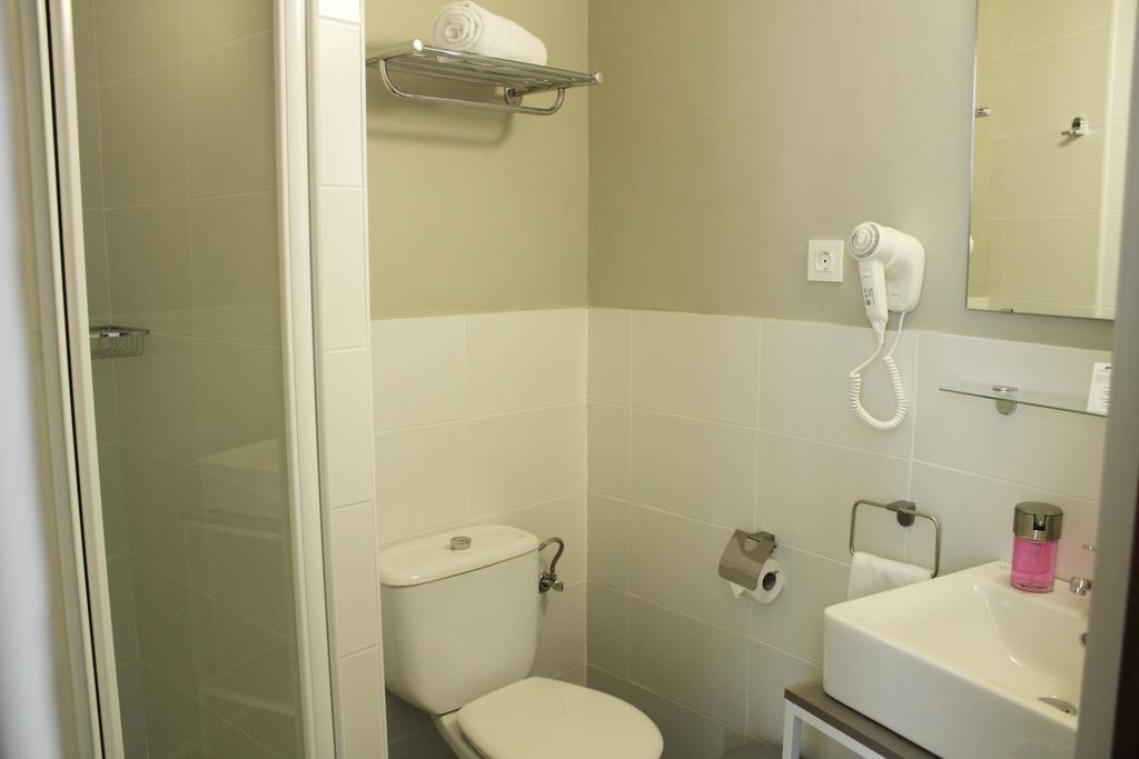 Auberge de jeunesse Residencia D'Investigadors à Barcelone Chambre photo